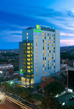  Holiday Inn Express Semarang Simpang Lima, an IHG Hotel  Семаранг